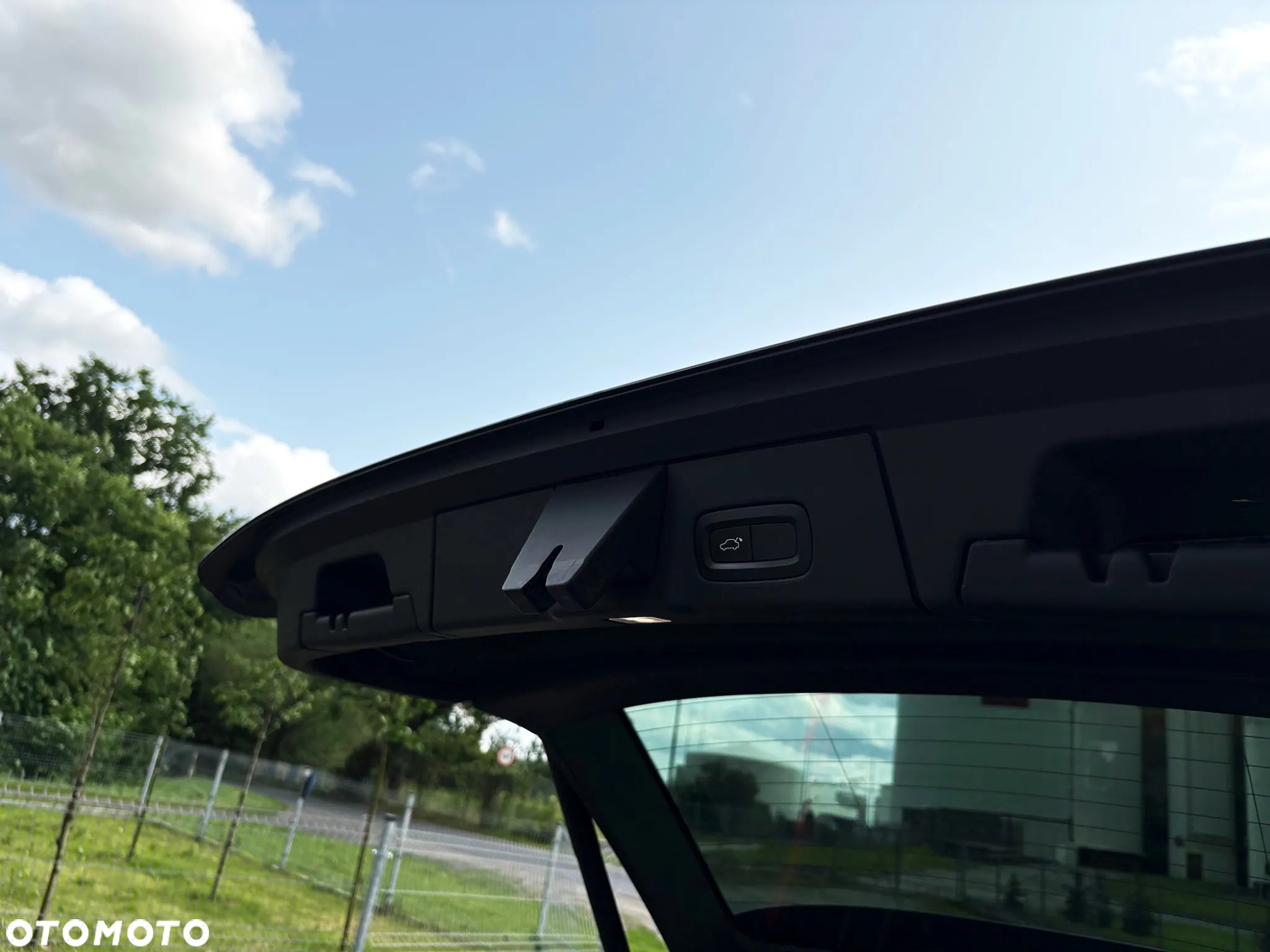 Volvo V90 D3 Momentum Pro - 25