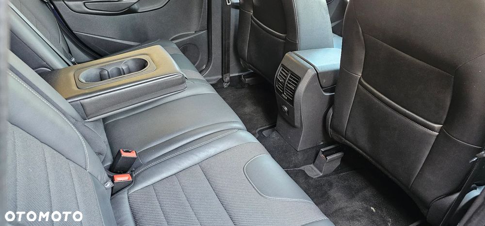 Ford Kuga - 12