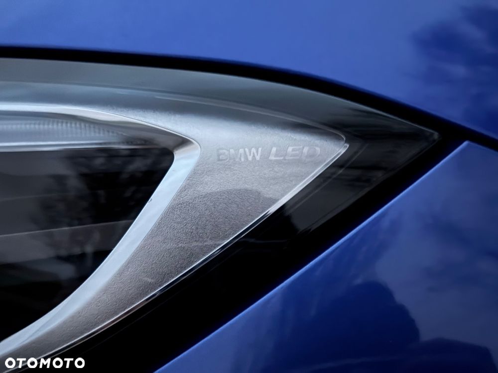 BMW Seria 3 330e Sport Line - 18