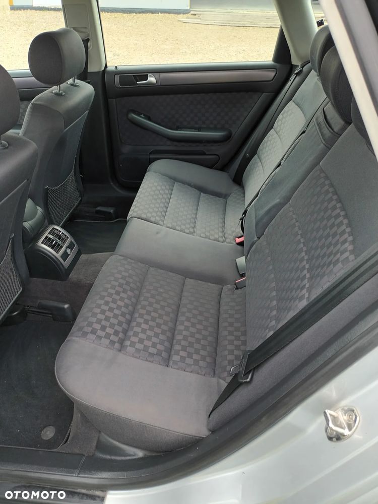 Audi A6 Avant - 8