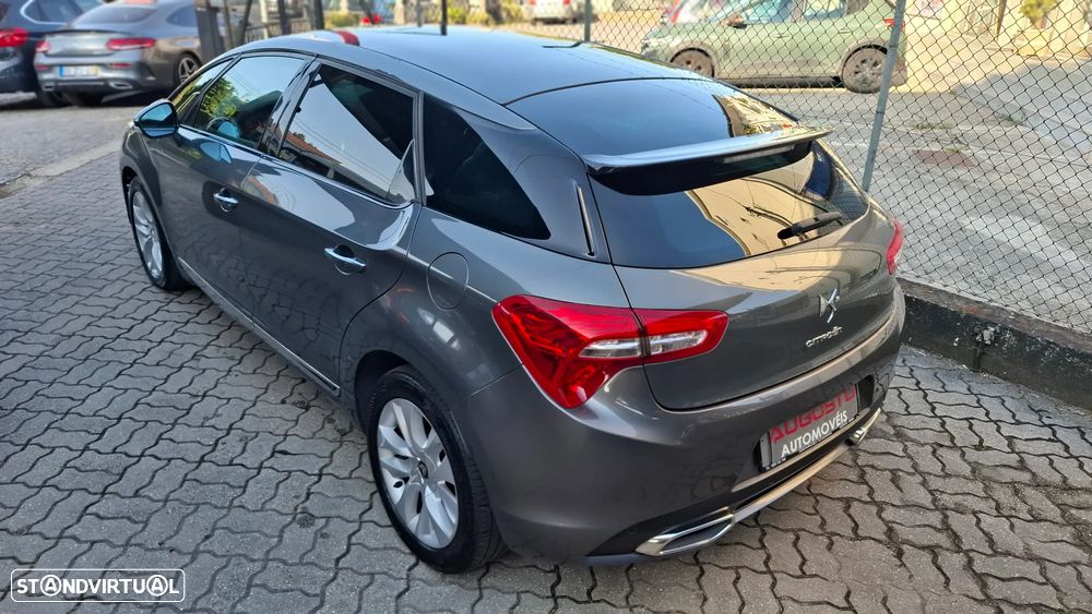 Citroën DS5 e-HDi 110 EGS6 SoChic - 16