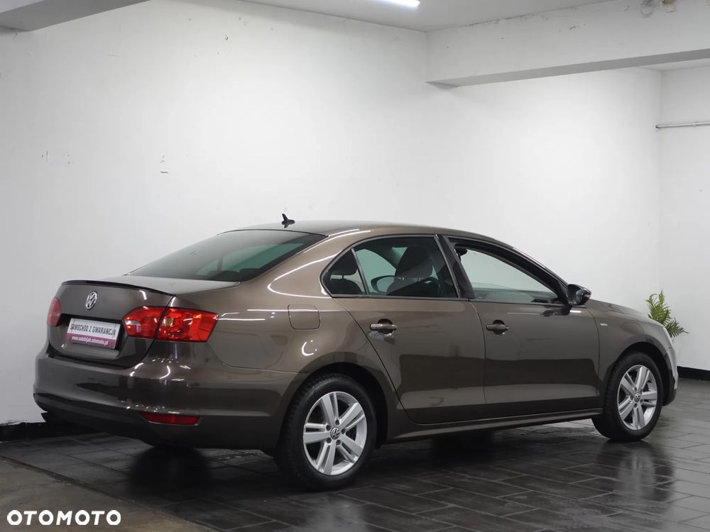 Volkswagen Jetta 1.4 TSI DSG Match - 9