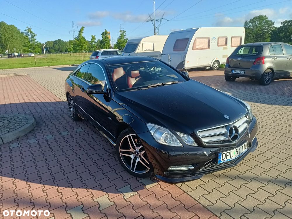 Mercedes-Benz Klasa E 250 CGI BlueEFFICIENCY Automatik Elegance - 2