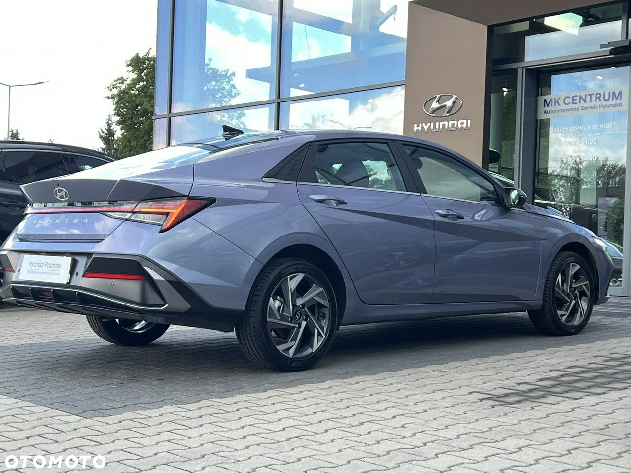 Hyundai Elantra - 7