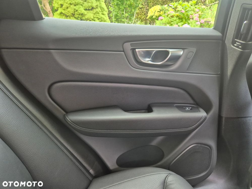 Volvo XC 60 B4 D AWD Geartronic Inscription - 29