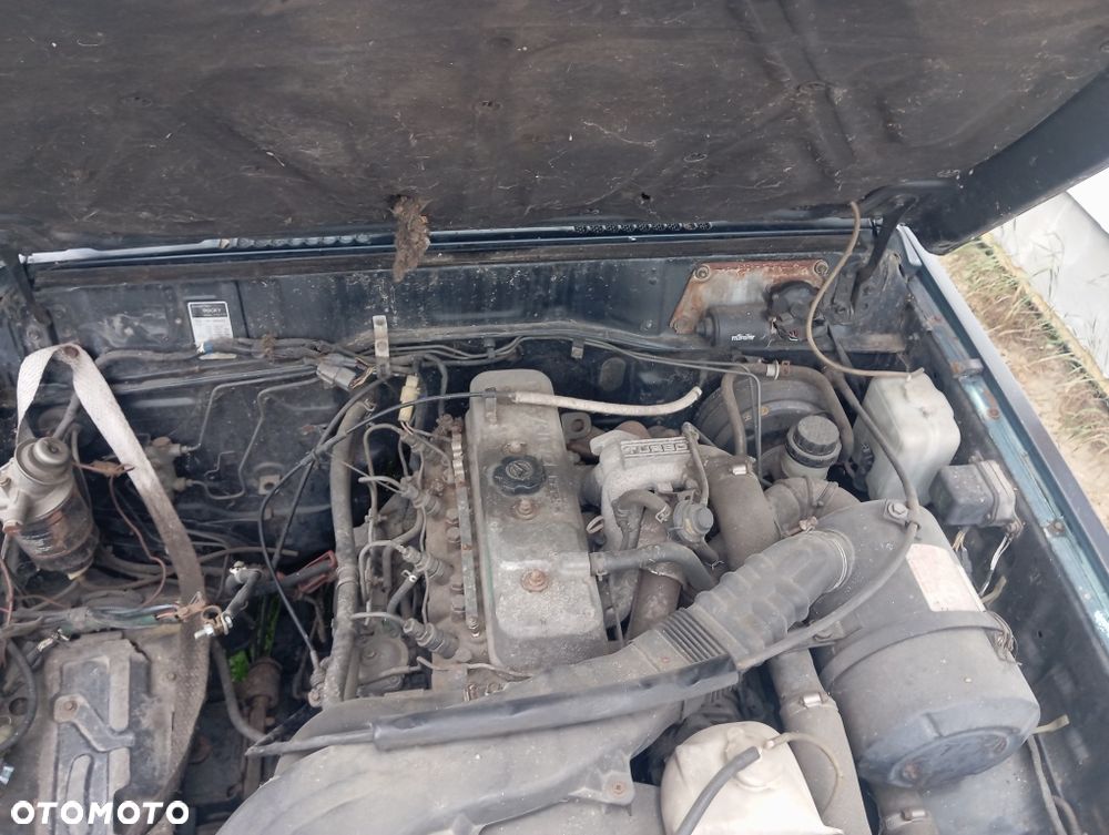Daihatsu Rocky - 2