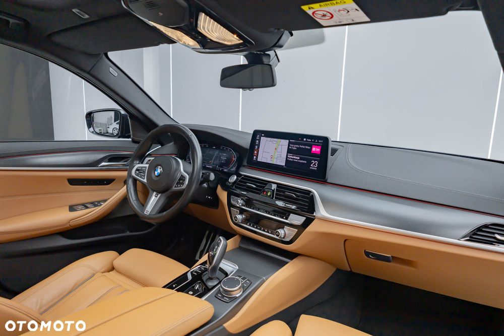 BMW Seria 5 540i xDrive mHEV M Sport sport - 29