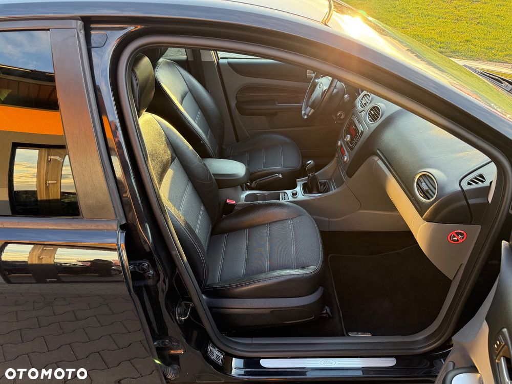 Ford Focus 1.8 Sport - 6