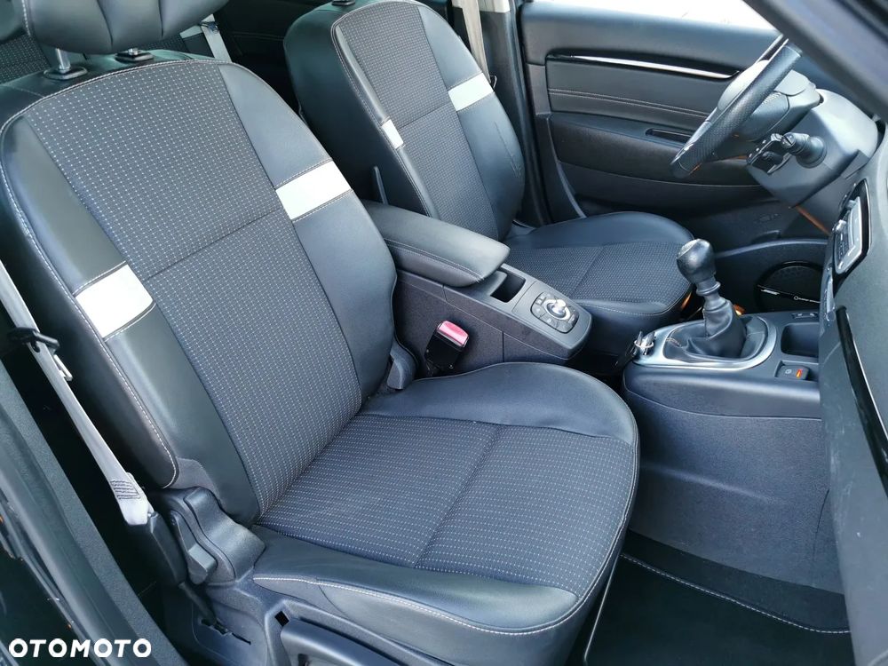 Renault Scenic Energy dCi 110 S&S Bose Edition - 11