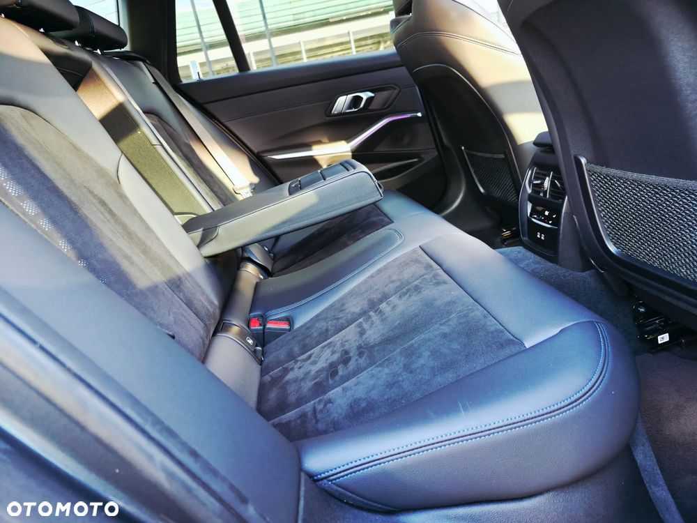 BMW Seria 3 - 36