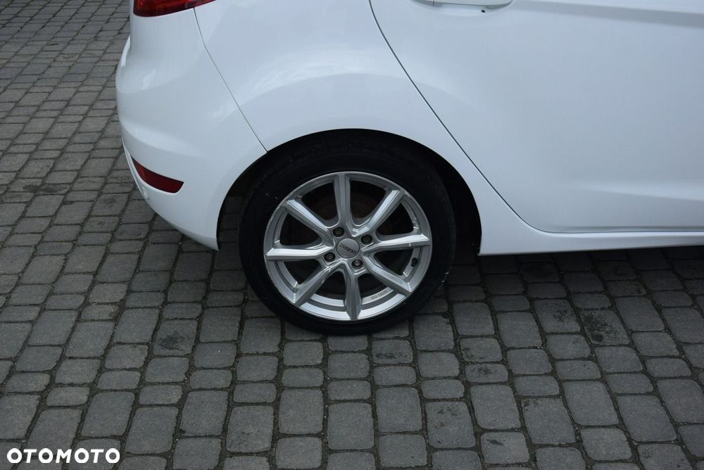 Ford Fiesta - 12