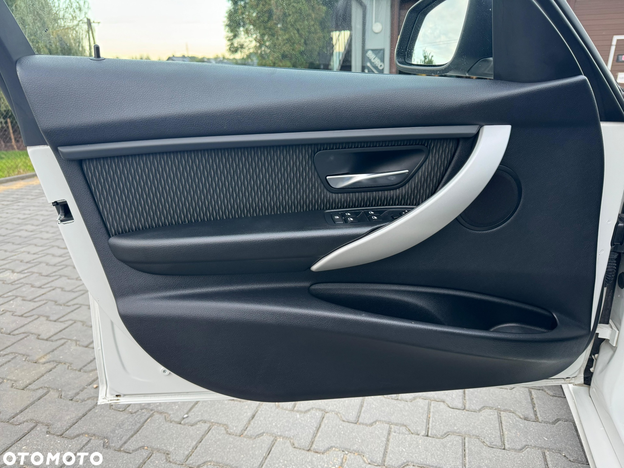 BMW Seria 3 316d - 13