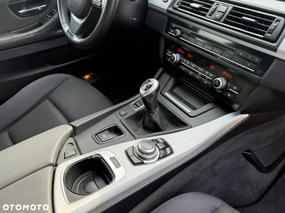 BMW Seria 5 - 38