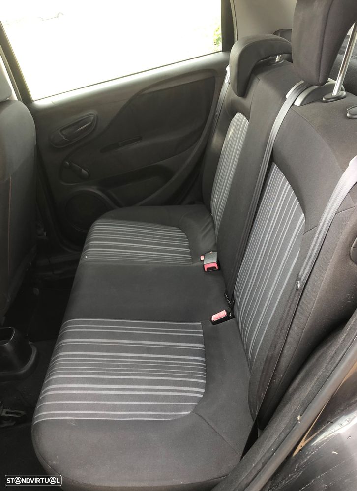 Fiat Punto Evo 1.2 Active - 6