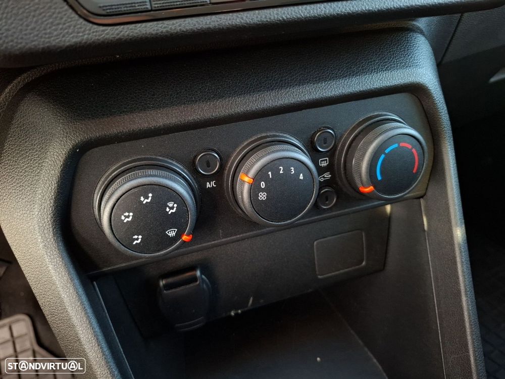 Dacia Sandero 0.9 TCe Stepway - 19