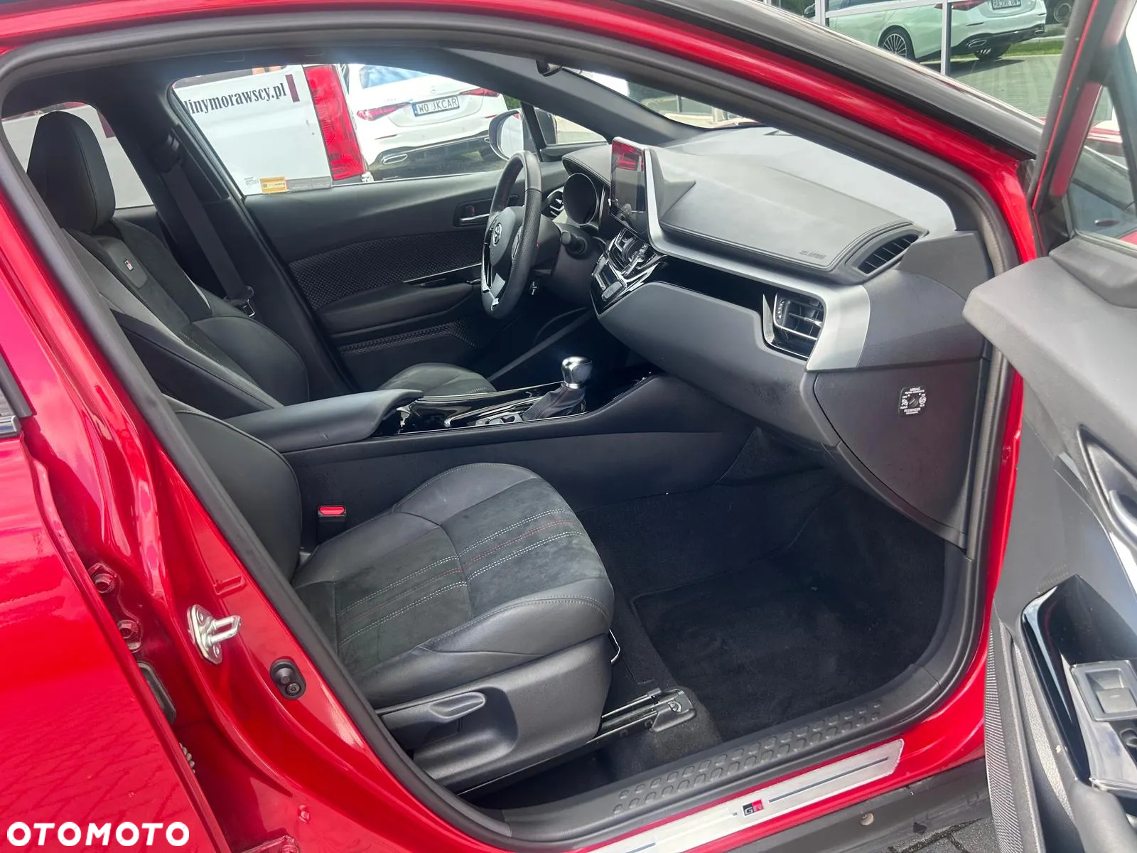 Toyota C-HR 1.8 Hybrid GPF GR Sport - 37