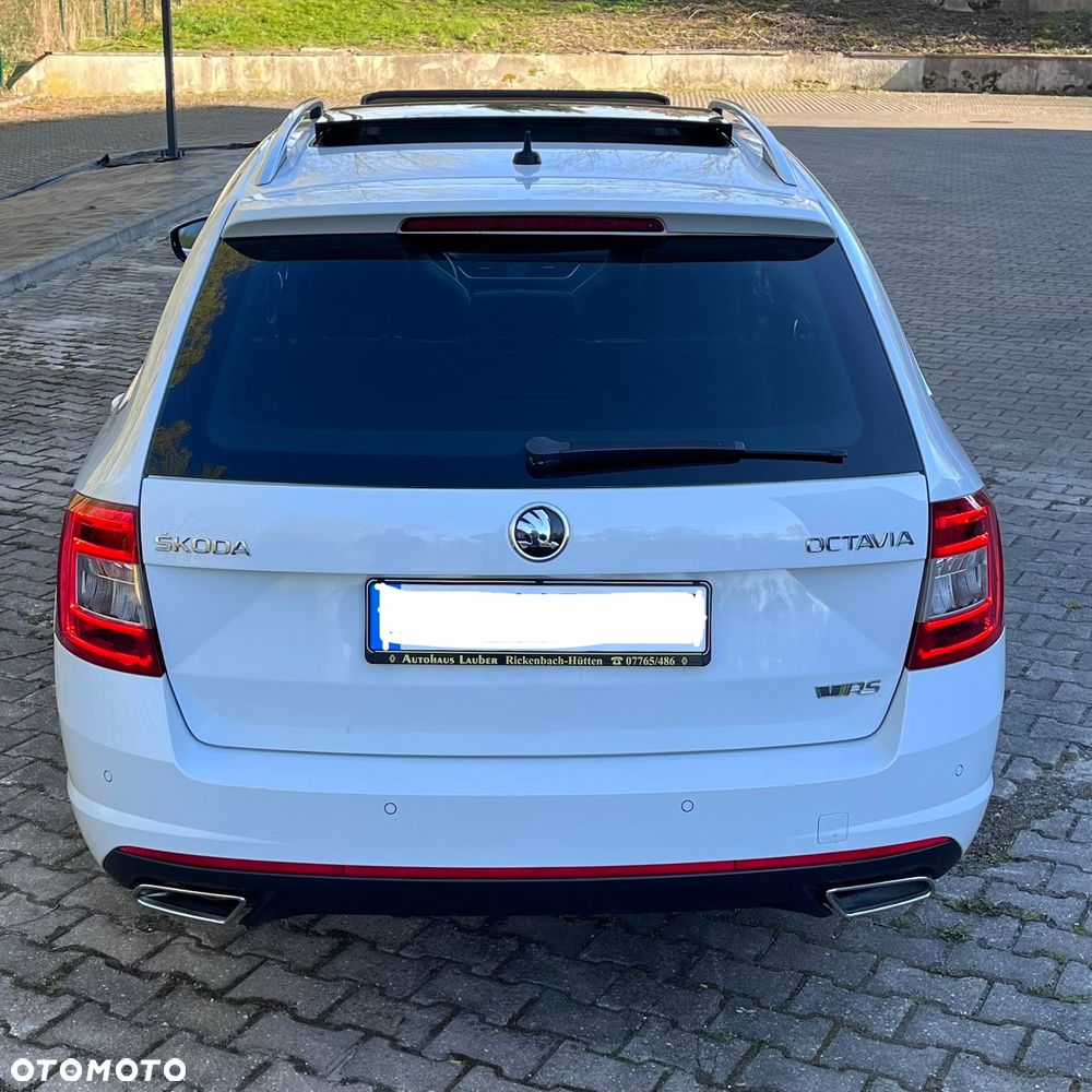 Skoda Octavia 2.0 TDI DSG RS - 4