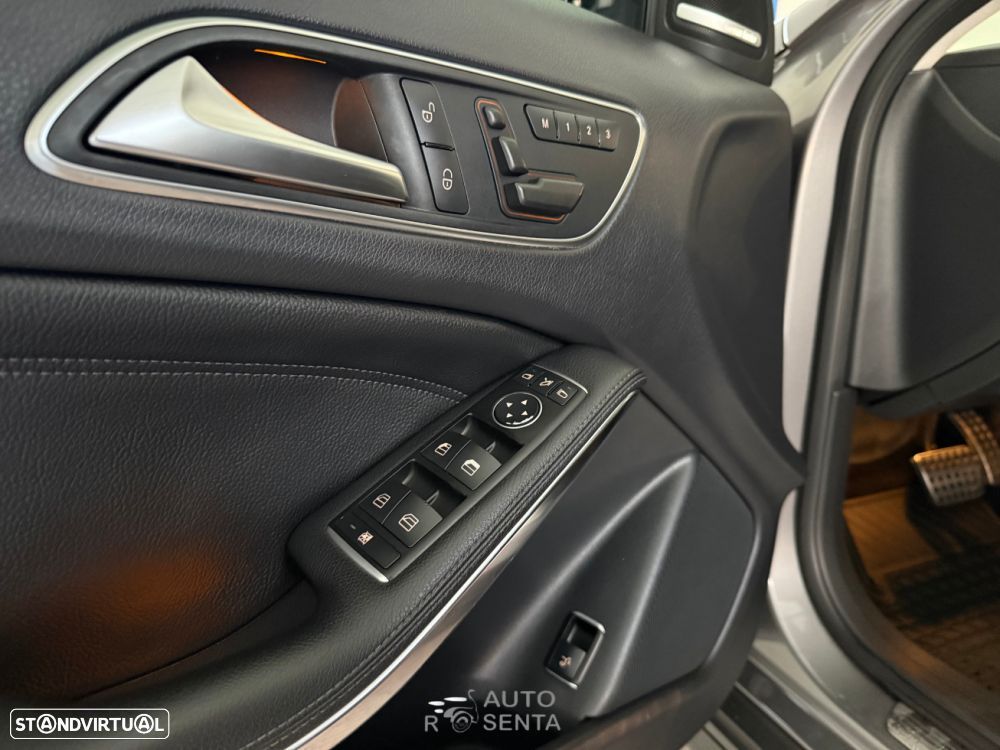 Mercedes-Benz GLA 220 CDi AMG Line 4-Matic - 13