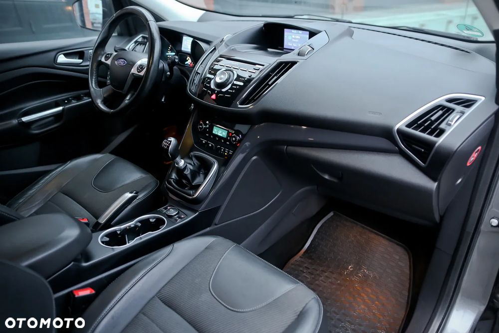 Ford Kuga 2.0 TDCi 4x4 Titanium - 24