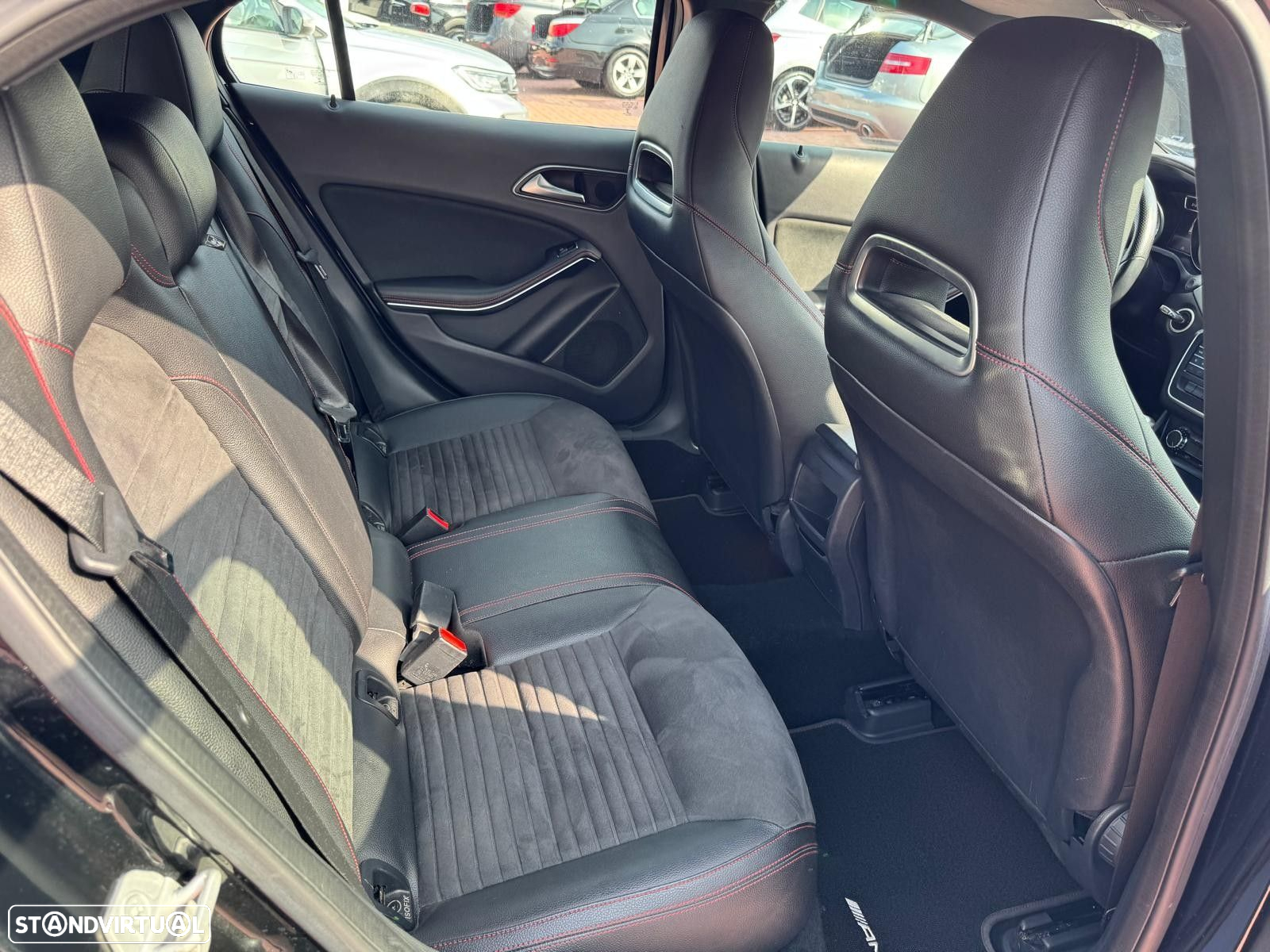 Mercedes-Benz GLA 180 CDi AMG Line - 38