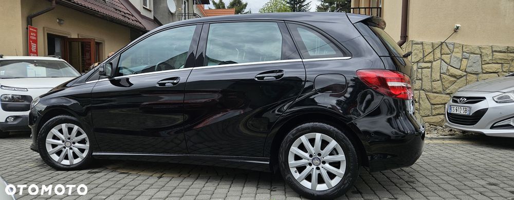 Mercedes-Benz Klasa B 180 (CDI) d 7G-DCT AMG Line - 17
