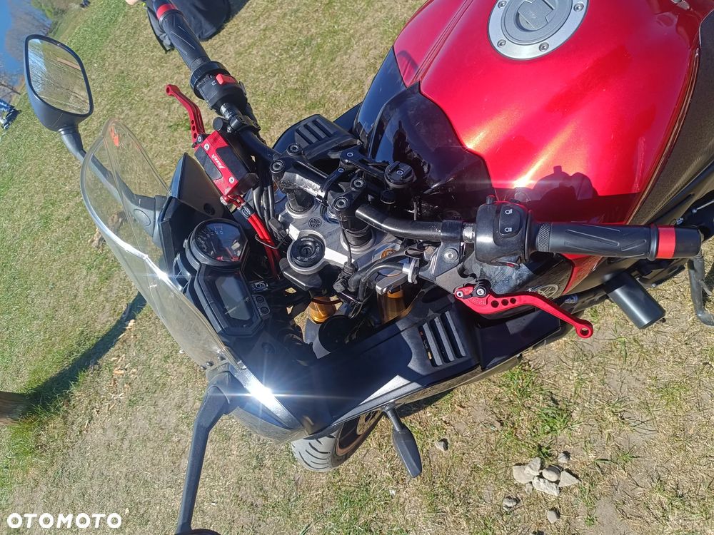 Yamaha FZ - 7