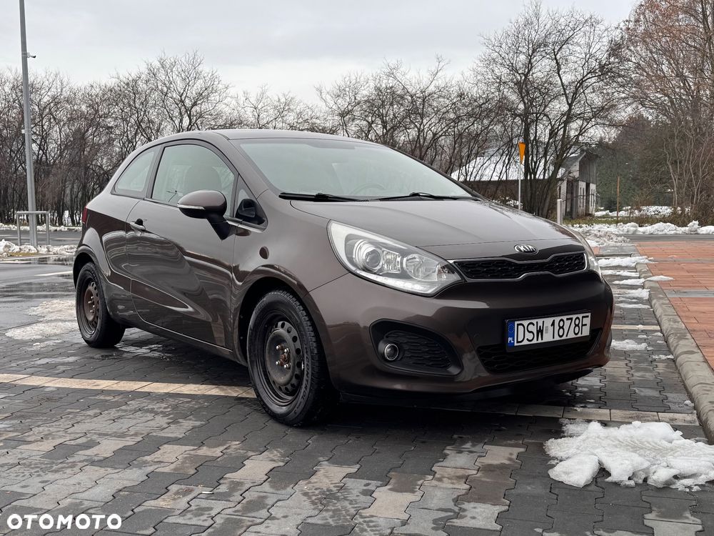 Kia Rio 1.4 L - 13
