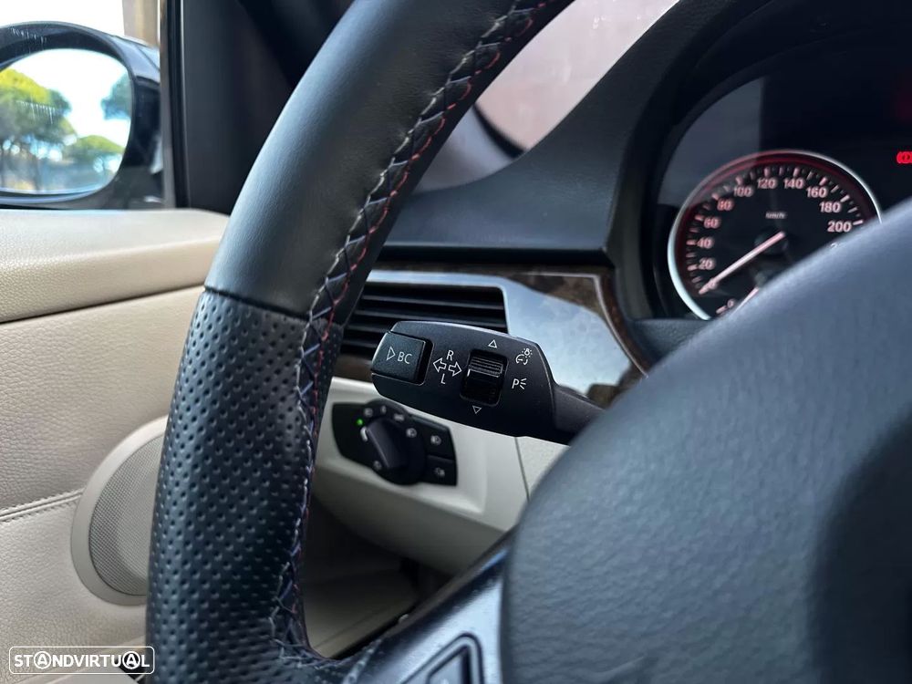 BMW 320 d Coupe - 33