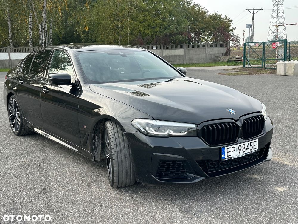 BMW Seria 5 M550i xDrive - 2
