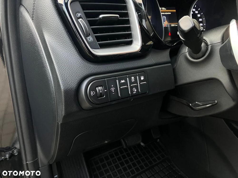 Kia Ceed 1.6 GDI PHEV L Business Line DCT - 35
