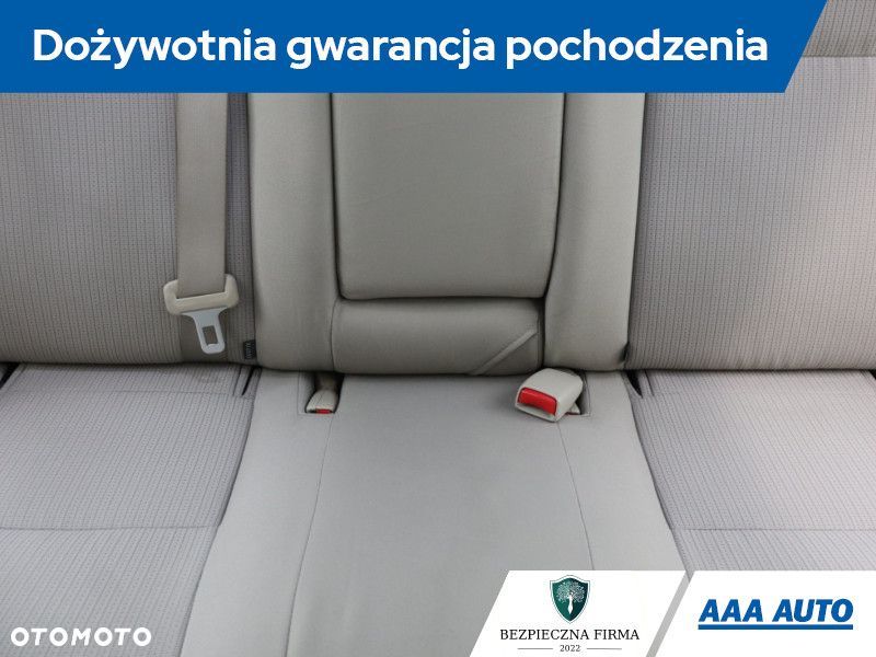 Toyota Avensis - 12