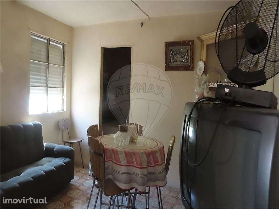 Moradia T2 para venda - Grande imagem: 2/24