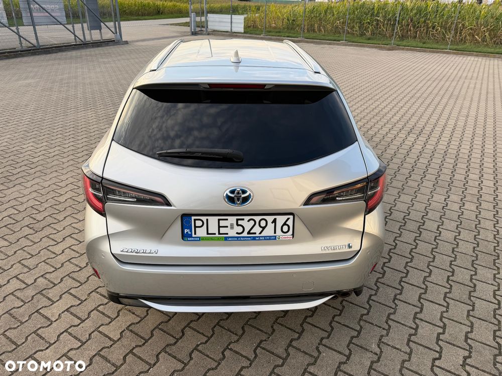 Toyota Corolla 2.0 Hybrid Executive - 11