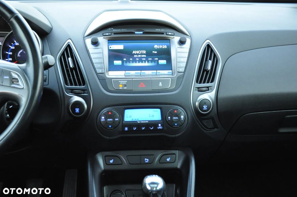 Hyundai ix35 1.6 2WD UEFA EURO 2012 Edition - 15