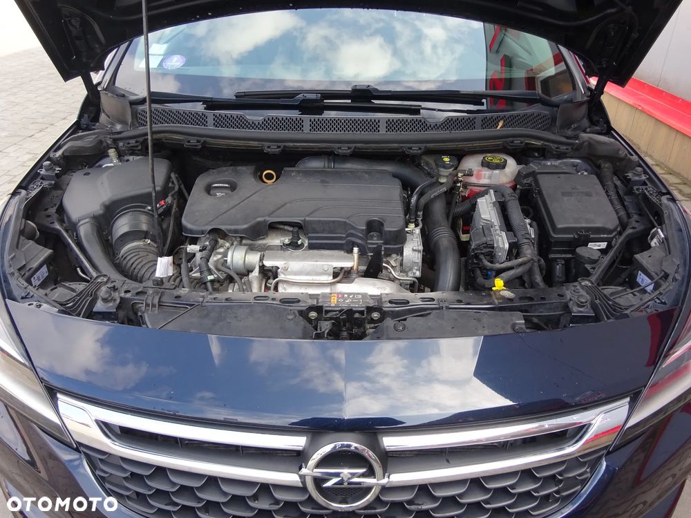 Opel Astra 1.4 T Dynamic S&S - 22