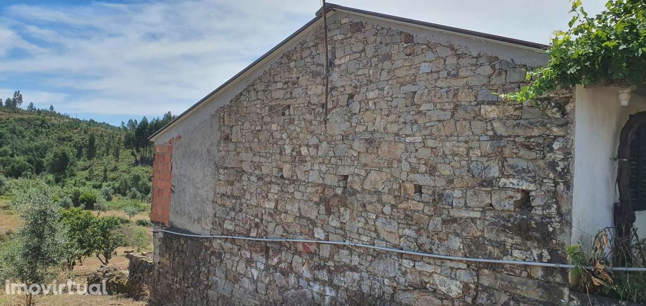 Casa para restaurar no Carvoeiro, Mação - Grande imagem: 4/43