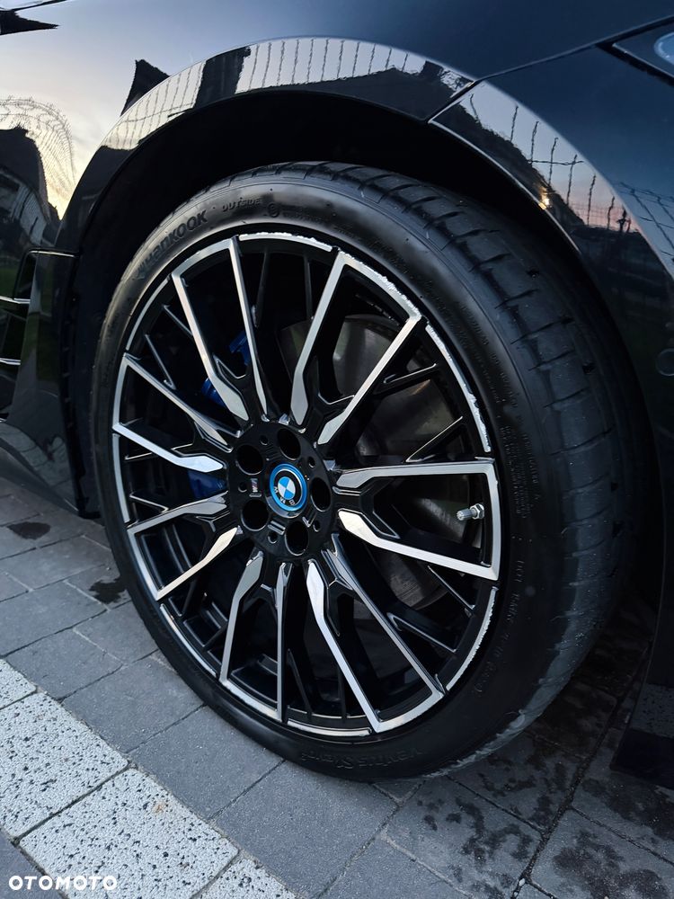BMW i4 70.3kWh eDrive 35 M Sport Edition - 3