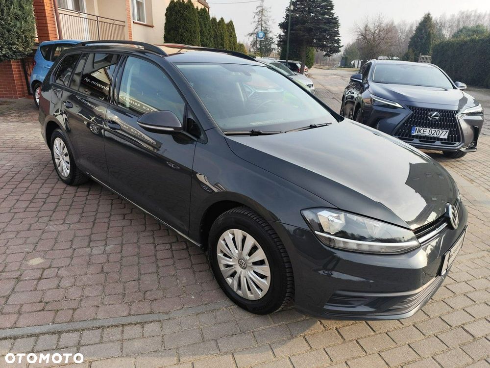 Volkswagen Golf - 6