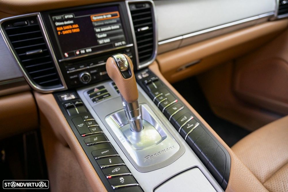 Porsche Panamera S Hybrid J19 - 41