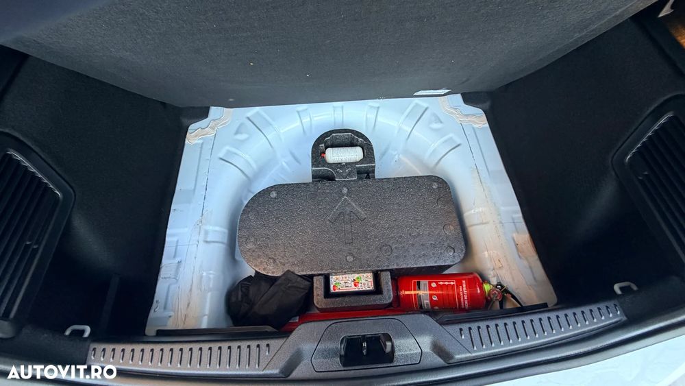 Ford Focus 1.0 EcoBoost Titanium - 10