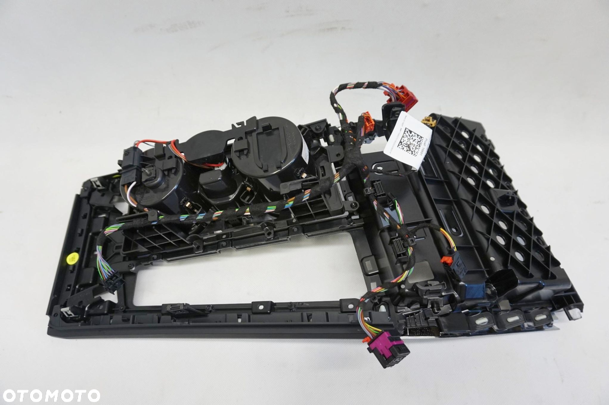 TUNEL ŚRODKOWY AUDI A6 C8 4K 4K1864261C 3Q7 - 7