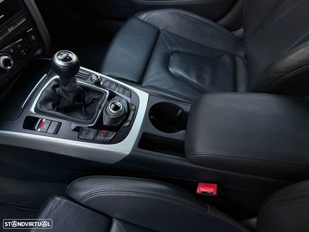 Audi A4 Avant 2.0 TDI Business Line S-line - 30