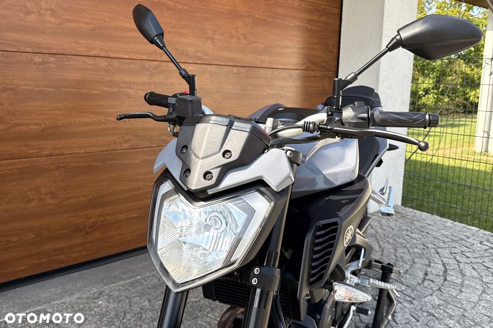 Yamaha MT - 16