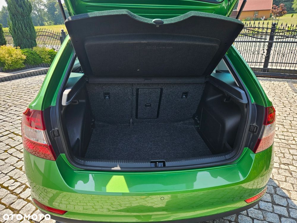 Skoda RAPID 1.2 TSI Edition - 27