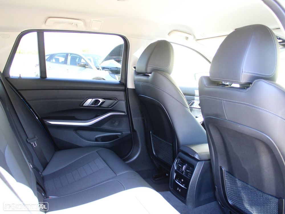 BMW 320 d Line Sport Auto - 55