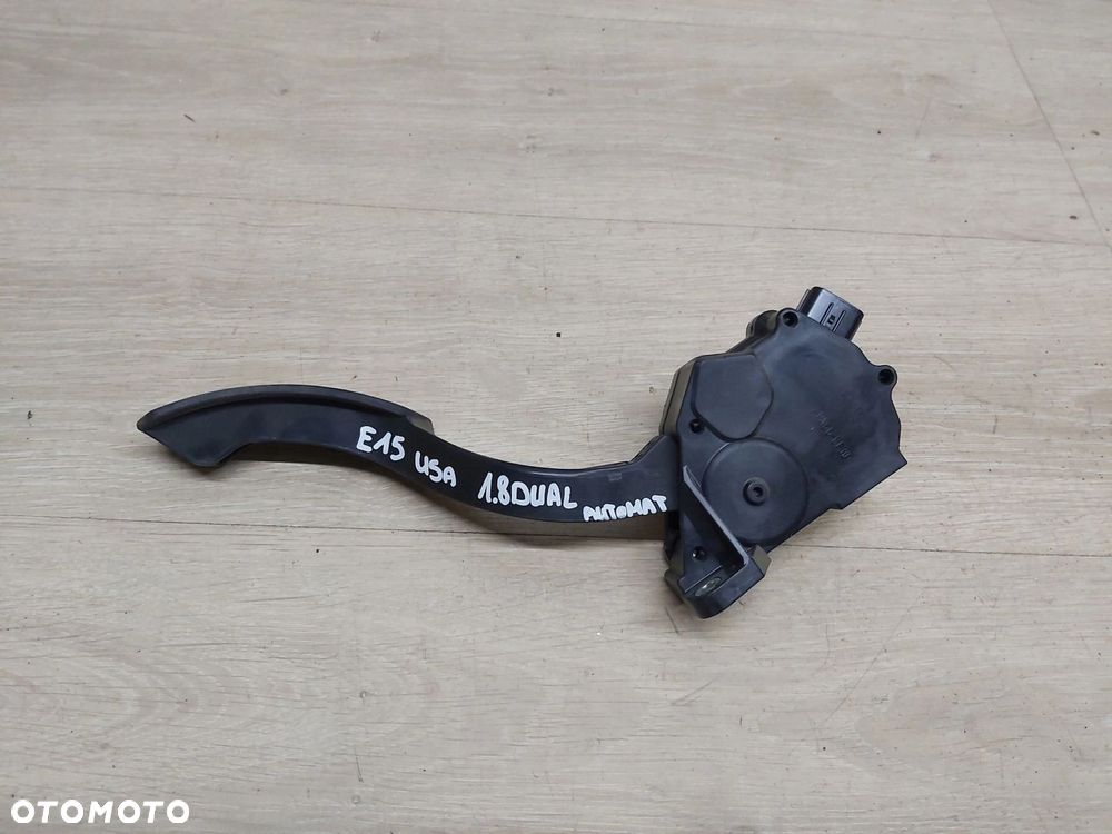 Toyota Corolla E15 pedał gazu potencjometr Lexus RX 78110-33020 - 1