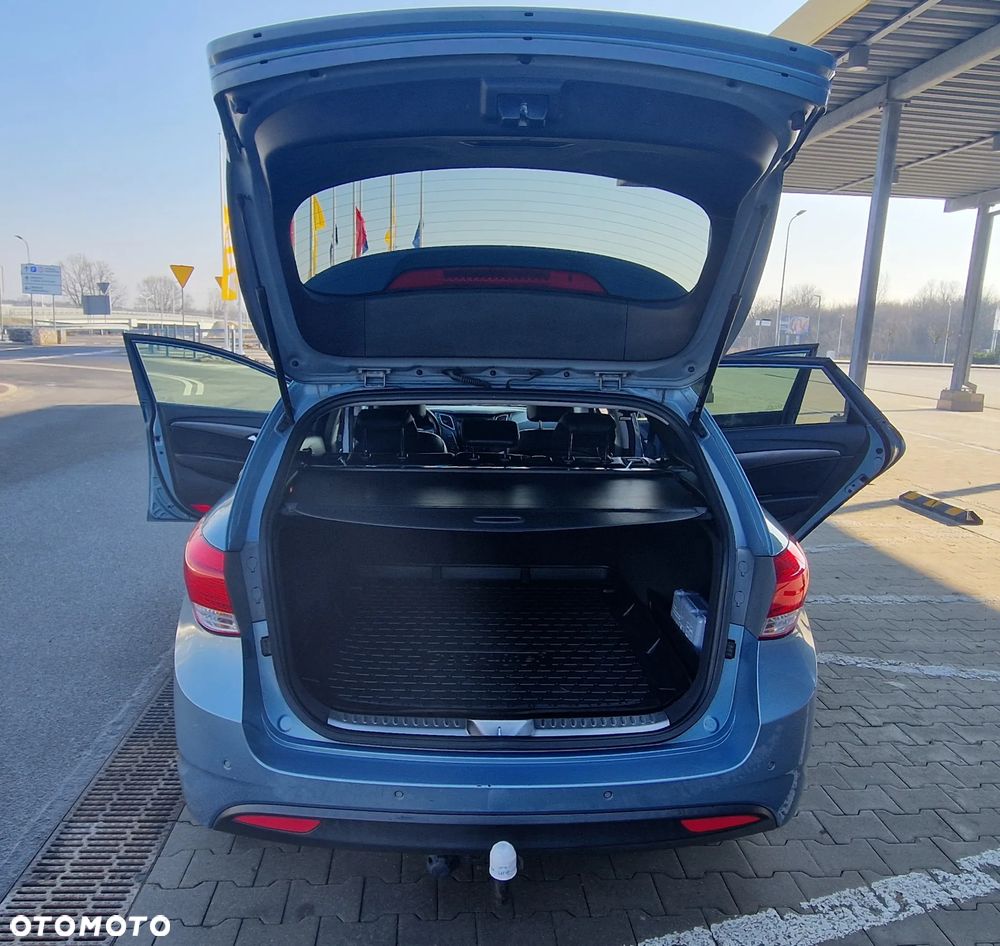 Hyundai i40 1.7 CRDi Comfort + - 26