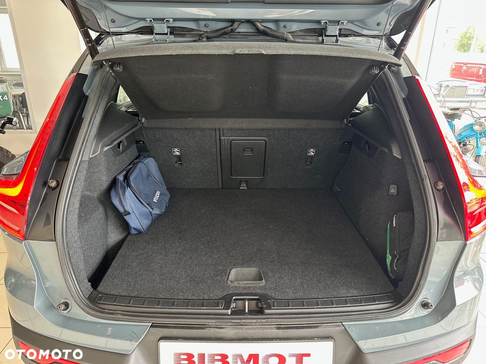 Volvo XC 40 T3 R-Design - 22
