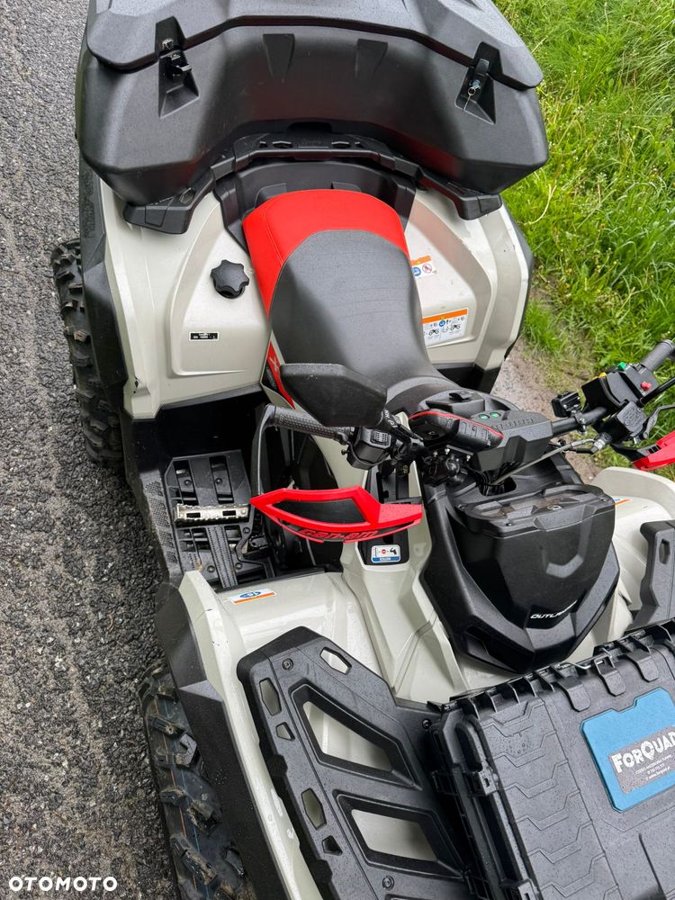 Can-Am Outlander - 10