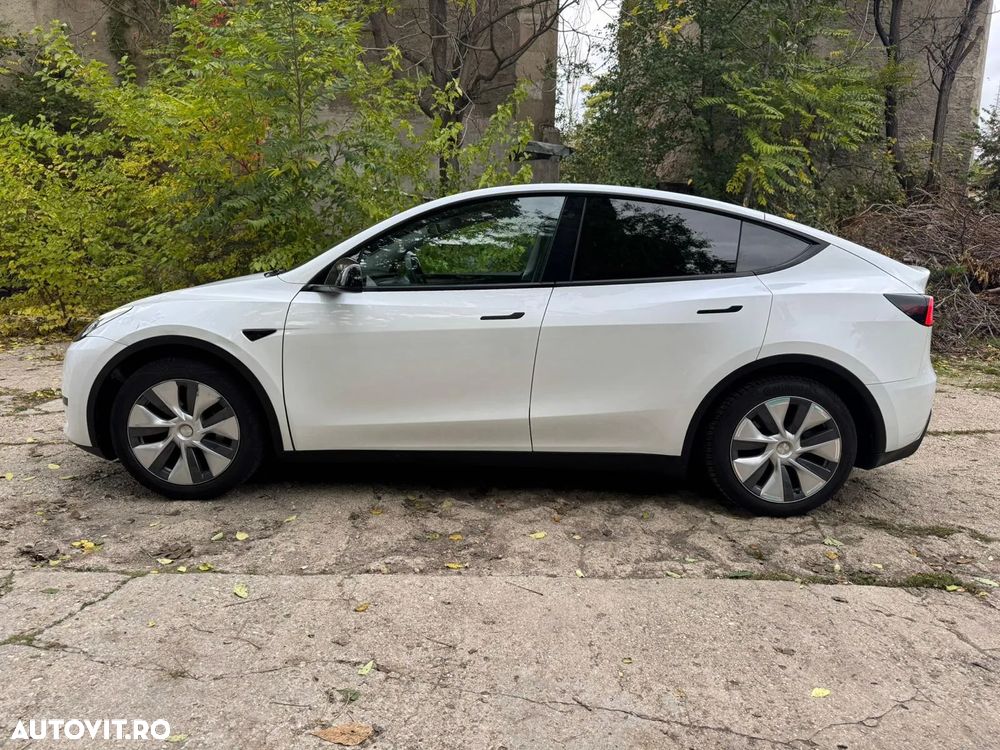 Tesla Model Y Long Range - 31